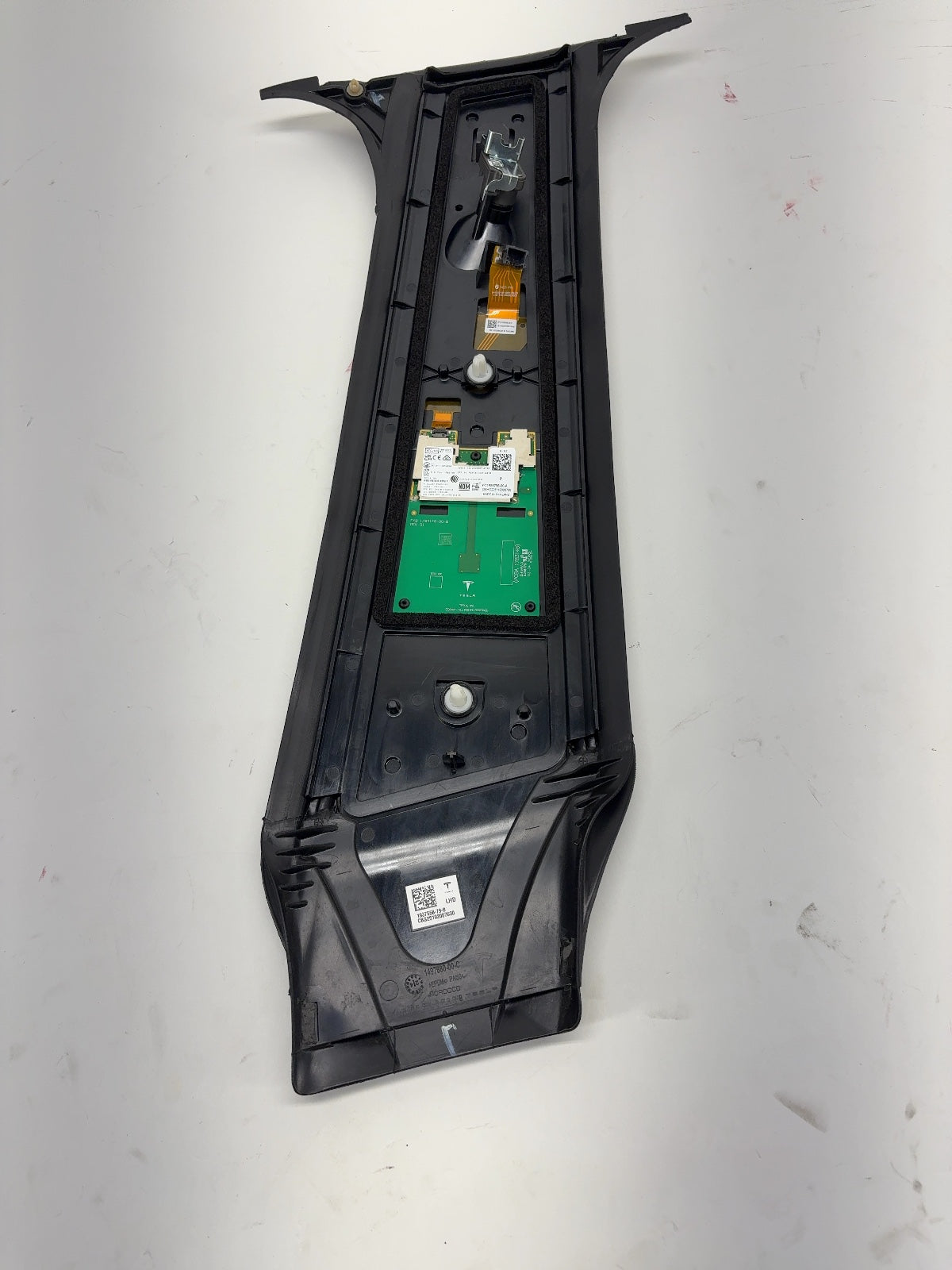 2026 Tesla Model Y Juniper B Pillar Glass With Camera Right 1937558-79-B