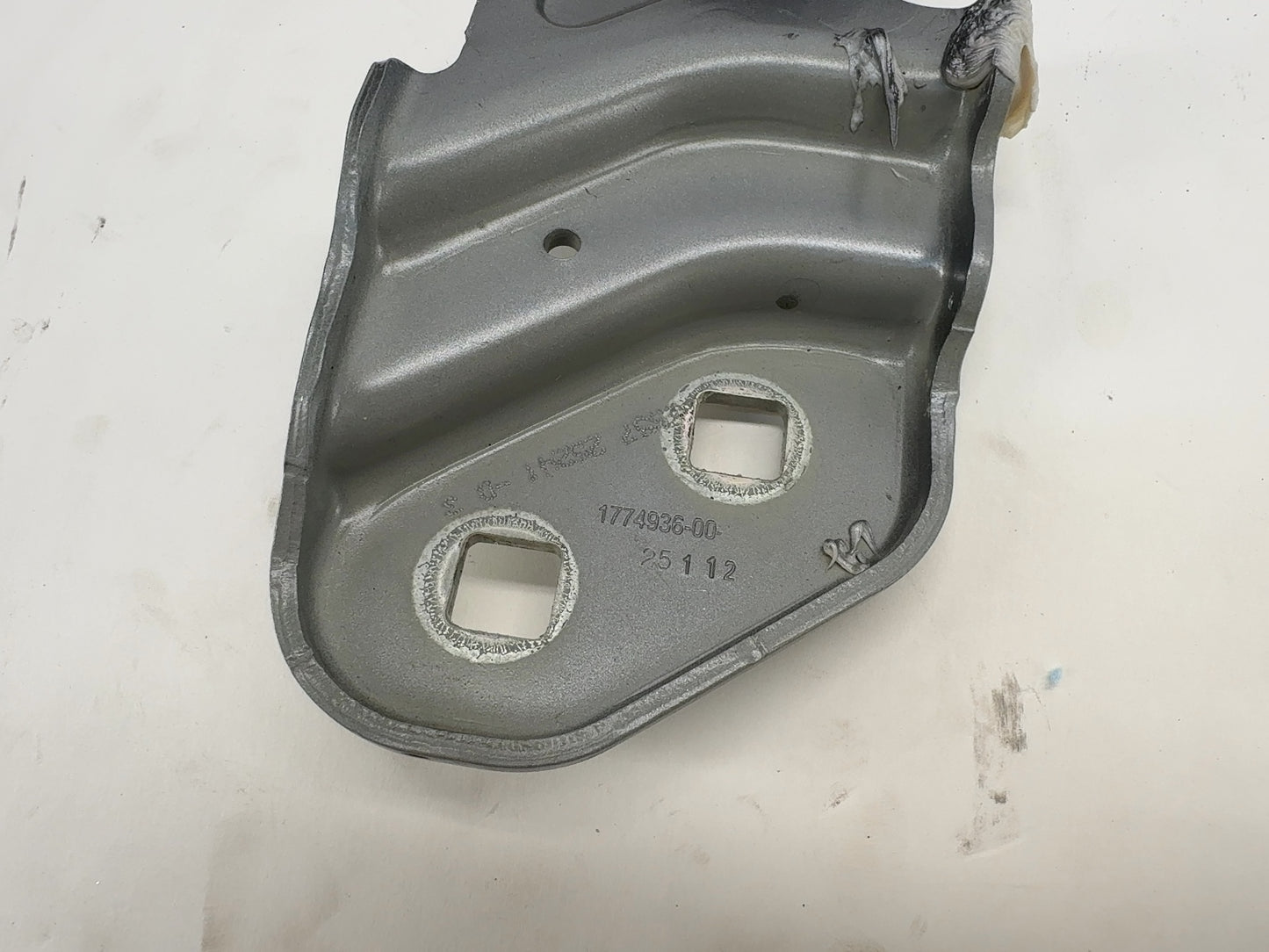 2025 Tesla Model 3 Highland Hood Hinge Right 1774936-00-B