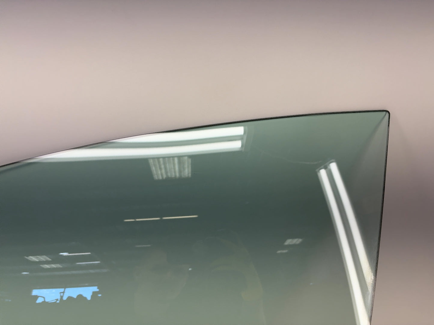 2022-2023 Tesla Model Y Front Left Door Glass Laminated 1582616-00-B