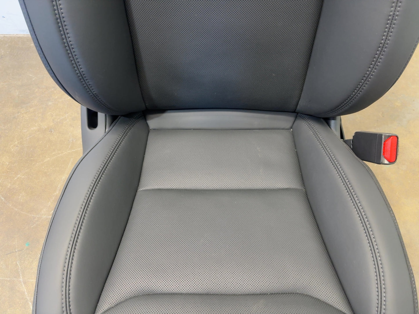2025-2026 Tesla Model 3 Highland Front Right Seat Assembly 7754324-01-B