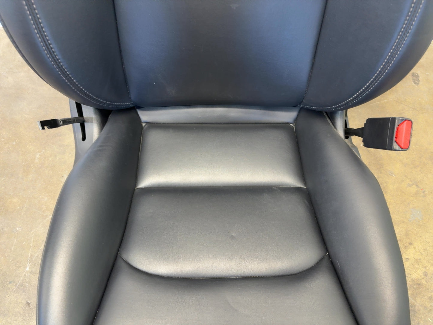 2018-2020 Tesla Model 3 Front Right Seat Assembly 7654324-01-B
