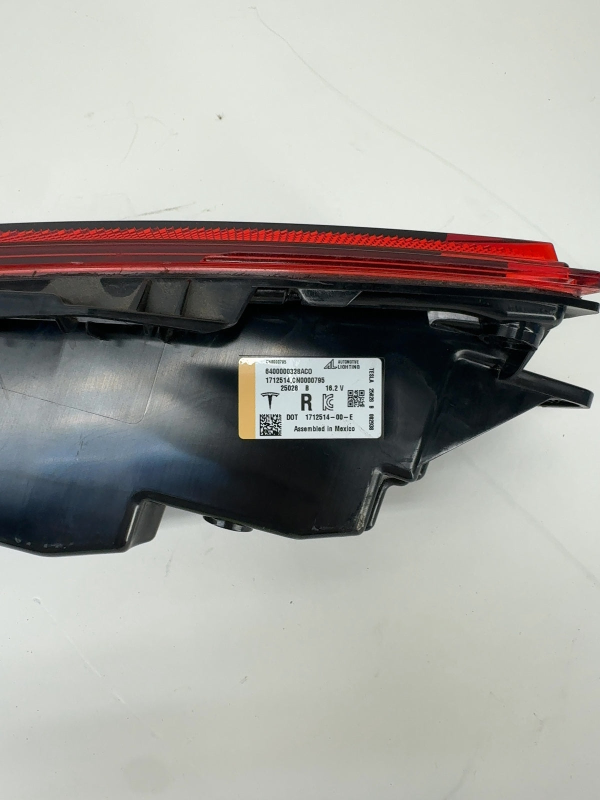 2025-2026 Tesla Model 3 Highland Rear Bumper Right Light 1712514-00-E