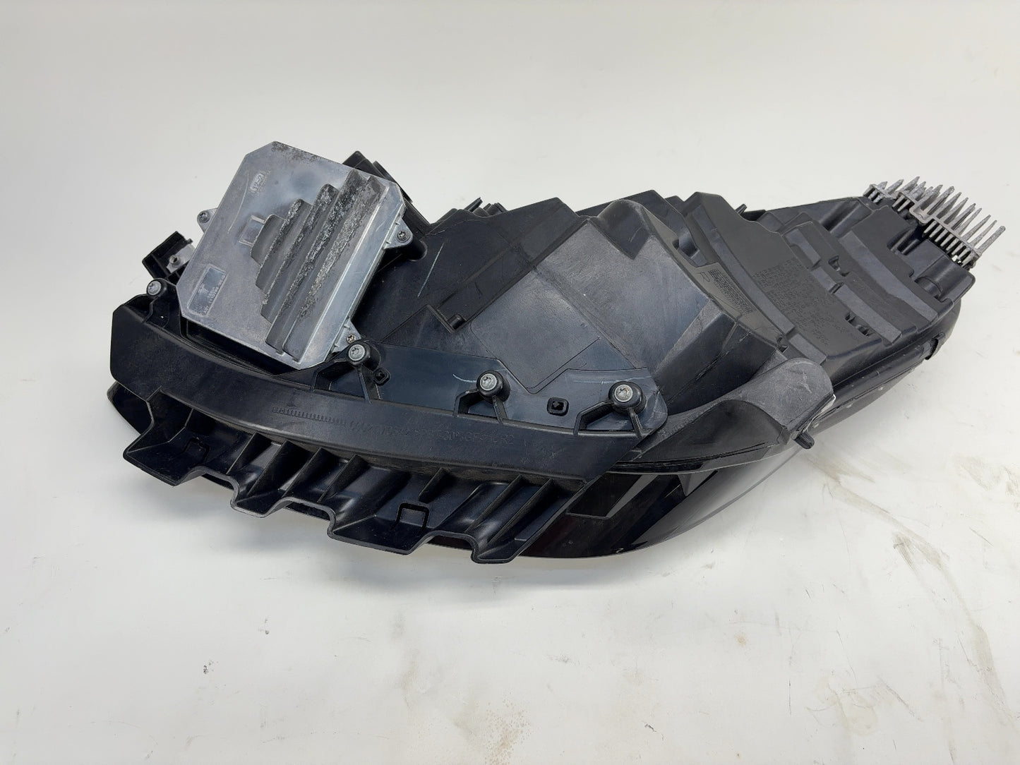 2018 Tesla Model 3 Right Headlamp 1077372-00-E