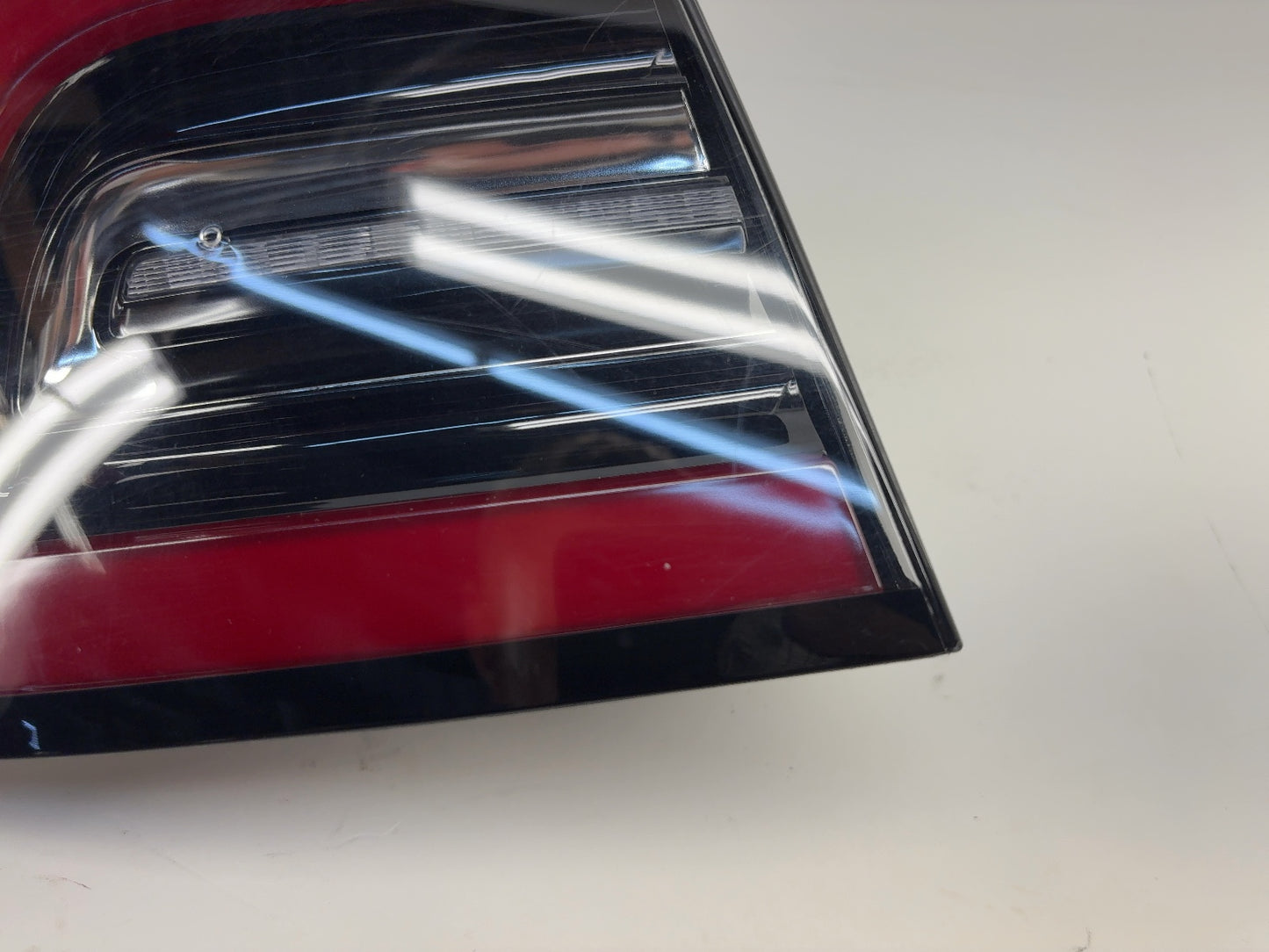 2021-2023 Tesla Model 3 Tail Lamp Rear Bodyside Left 1077397-00-H