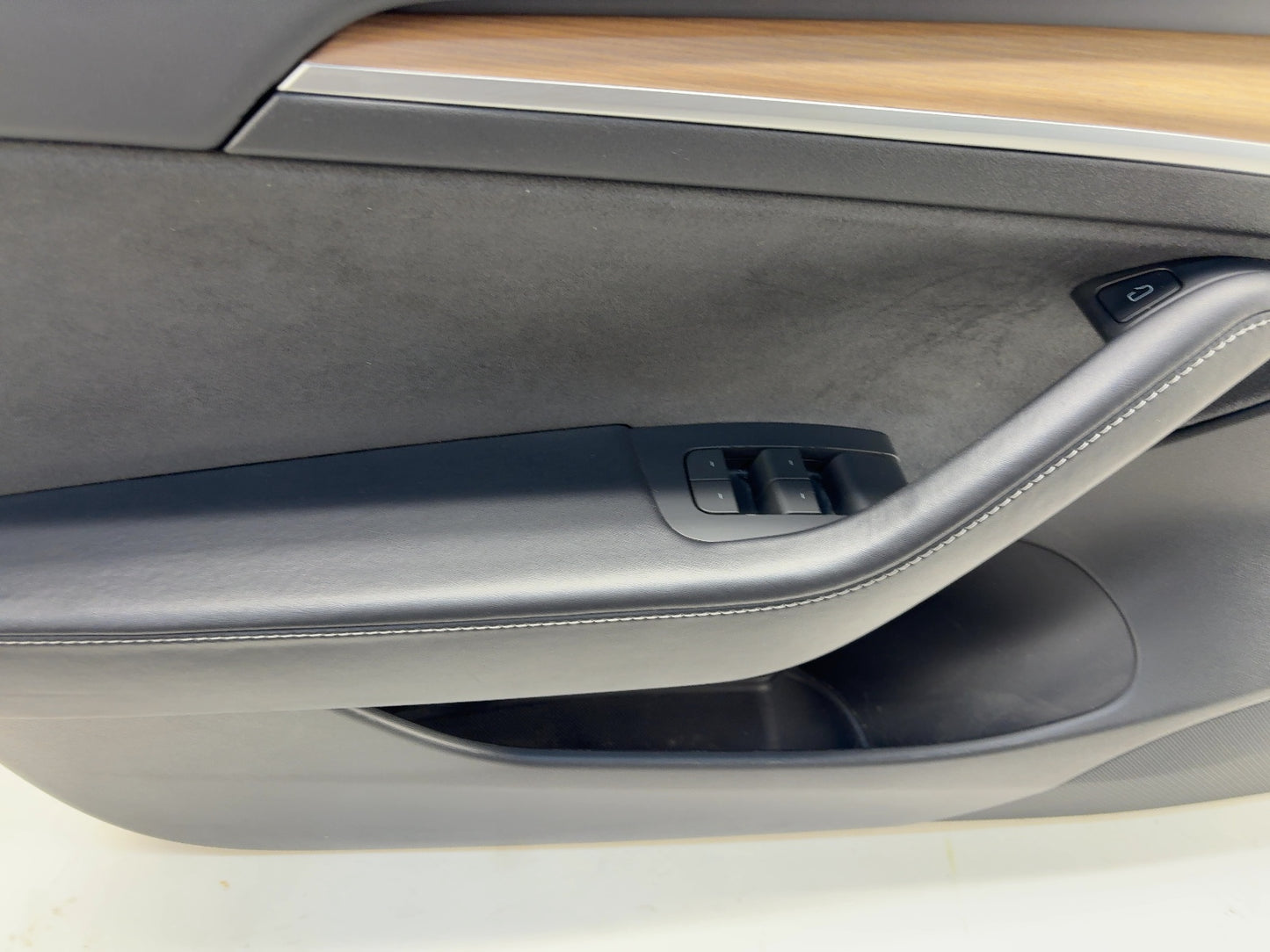 2022-2023 Tesla Model 3 Front Left Door Panel 1761294-01-C