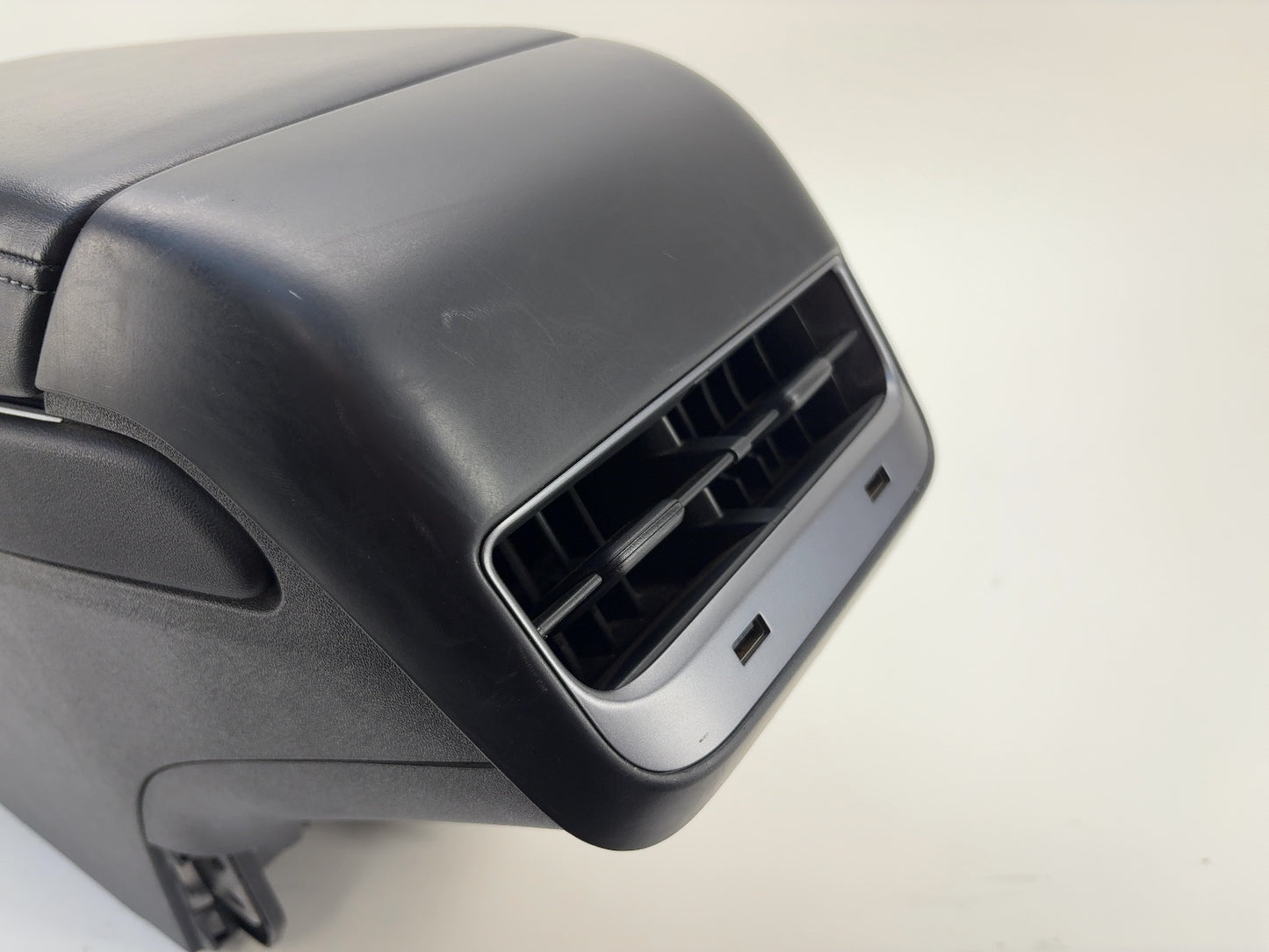 2018 Tesla Model 3 Center Console 1087900-00-D