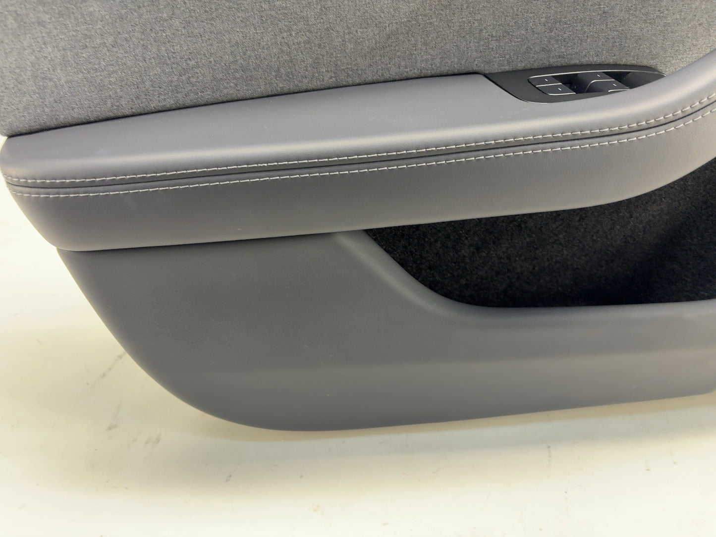 2024-2025 Tesla Model 3 Highland Front Left Door Panel 1776730-20-D