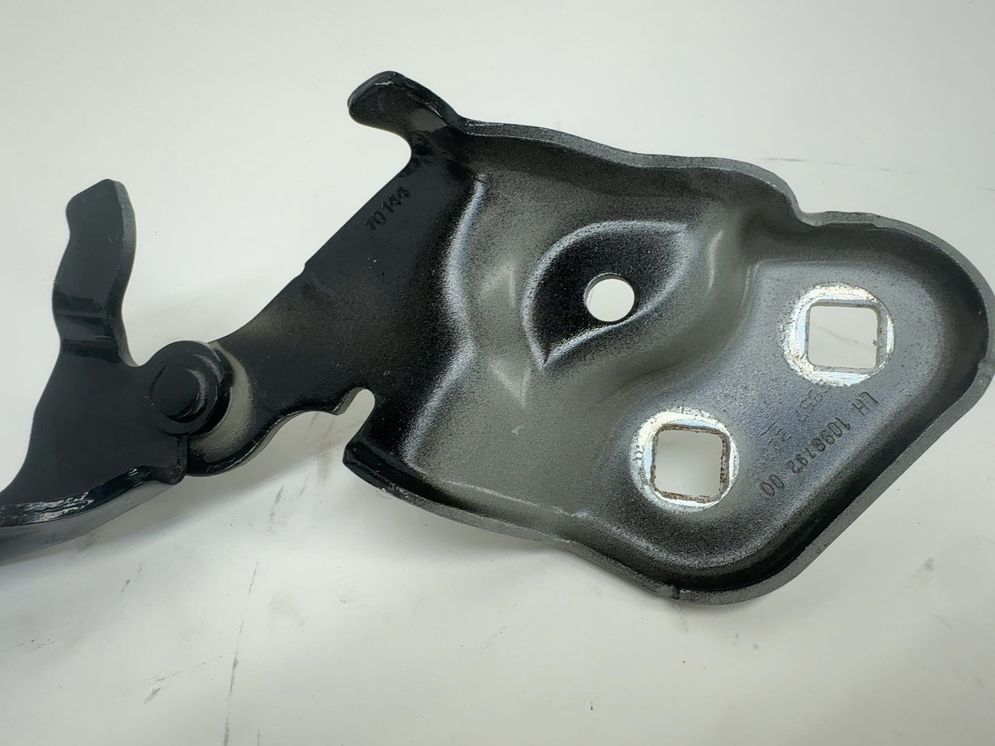 2023 Tesla Model 3 Hood Hinge Left 1098792-00-D