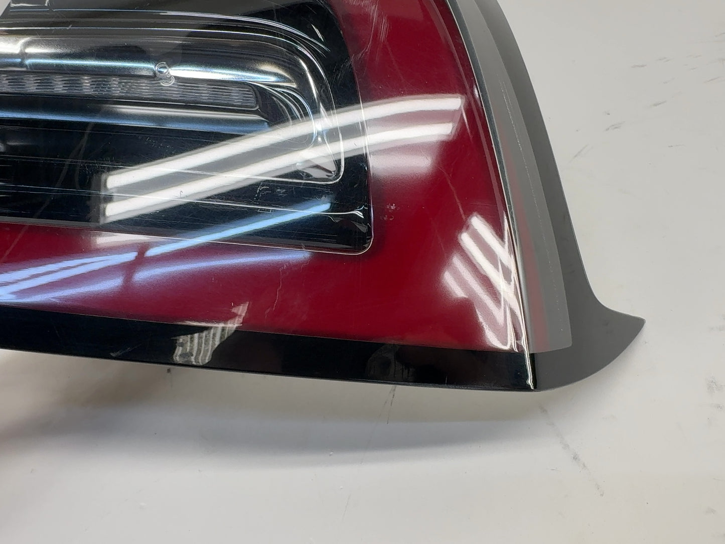 2022 Tesla Model 3 Tail Lamp Rear Bodyside Right 1077398-96-F