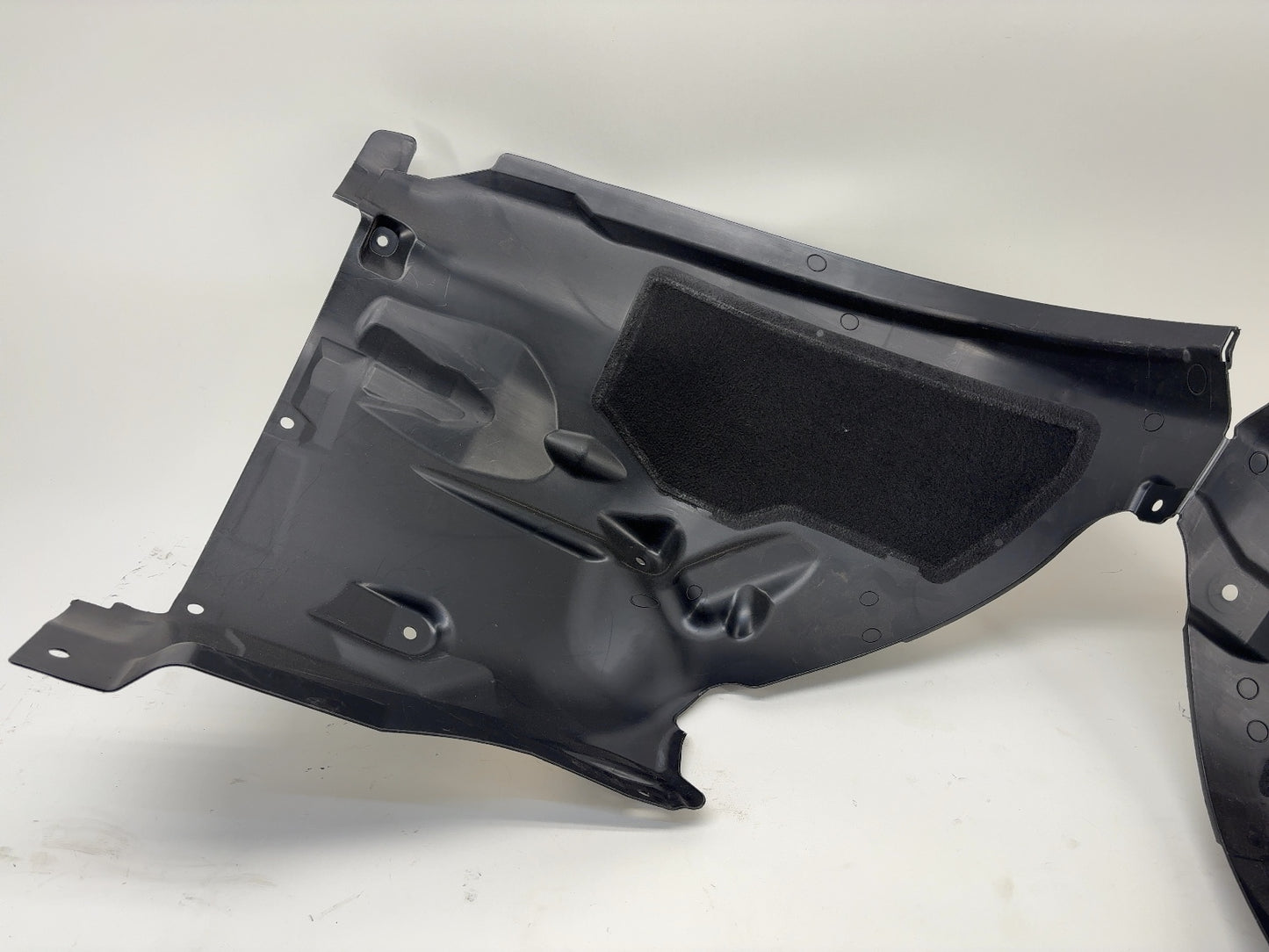2025 Tesla Model X Front Right Wheel Arch Liner 1585129-00-E