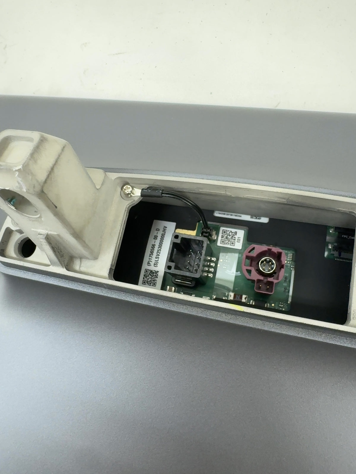 2024-2026 Tesla Model 3 Highland Center Display 1756566-00-D