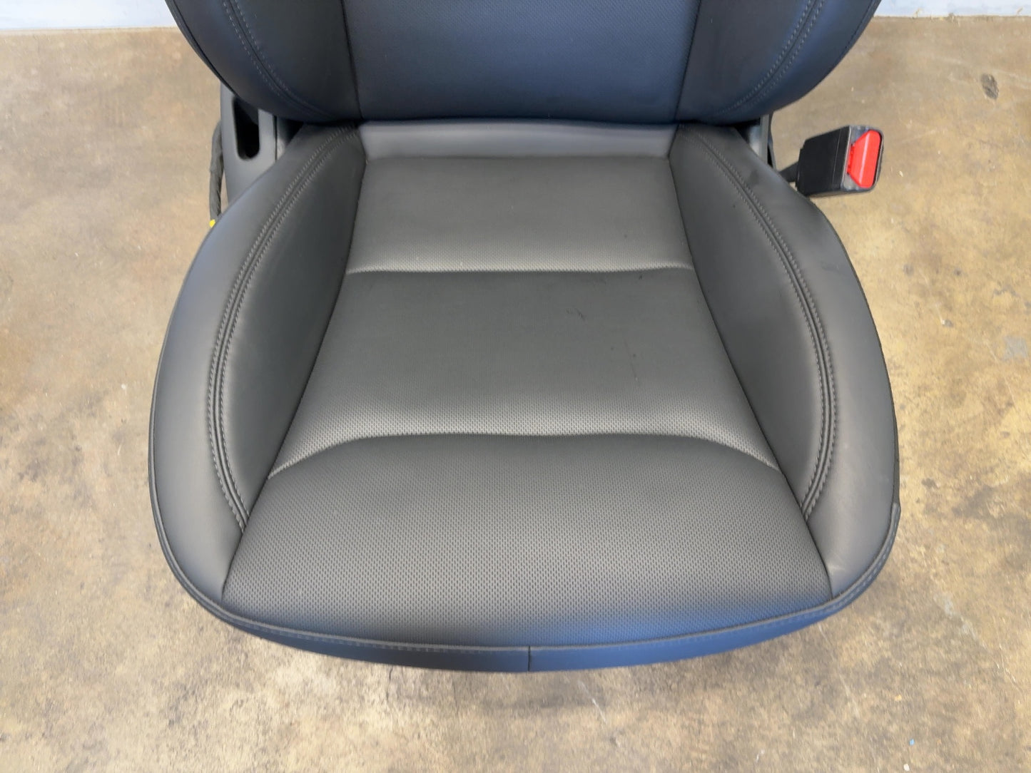 2025-2026 Tesla Model 3 Highland Front Right Seat Assembly 7754324-01-B