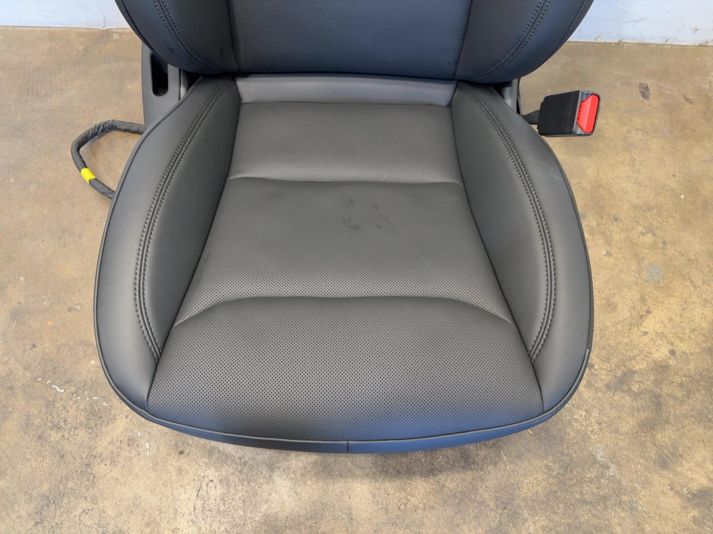 2025-2026 Tesla Model 3 Highland Front Right Seat Assembly 7754324-01-B
