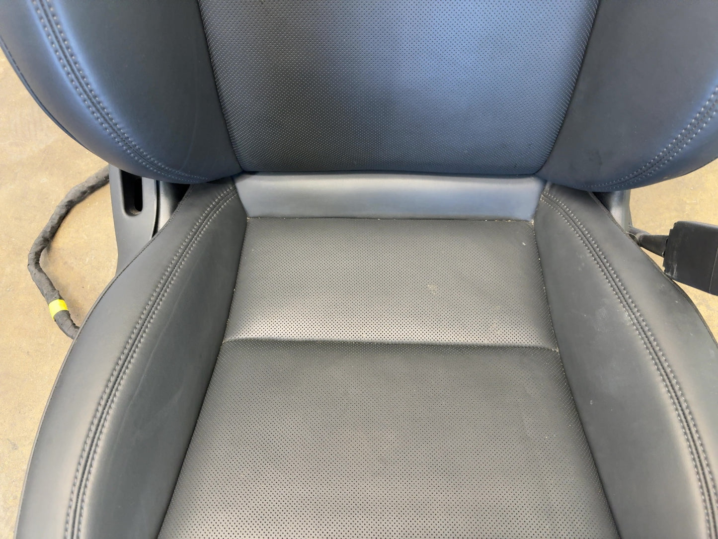 2025-2026 Tesla Model 3 Highland Front Right Seat Assembly 7754324-01-B
