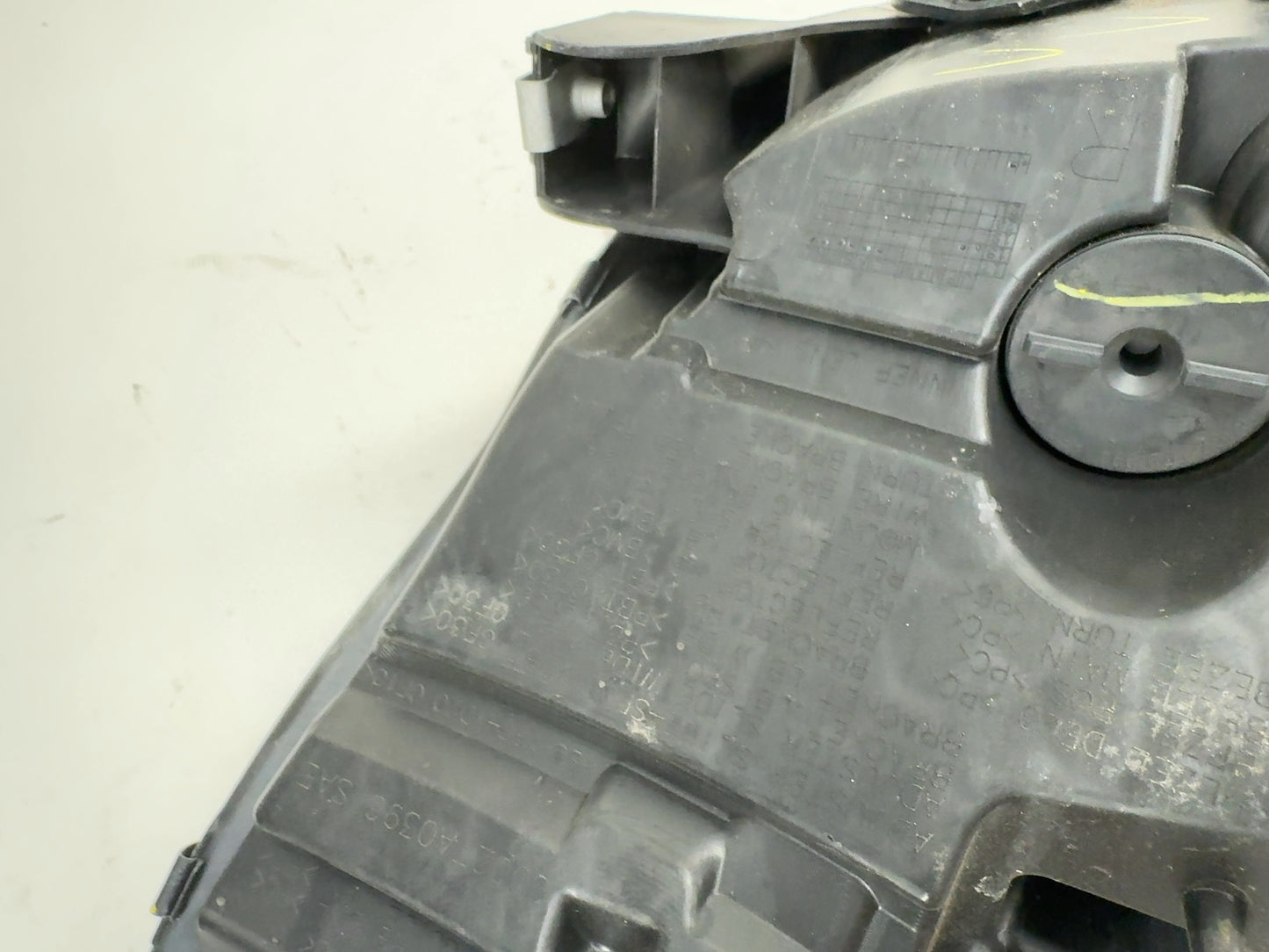 2018 Tesla Model 3 Right Headlamp 1077372-00-G
