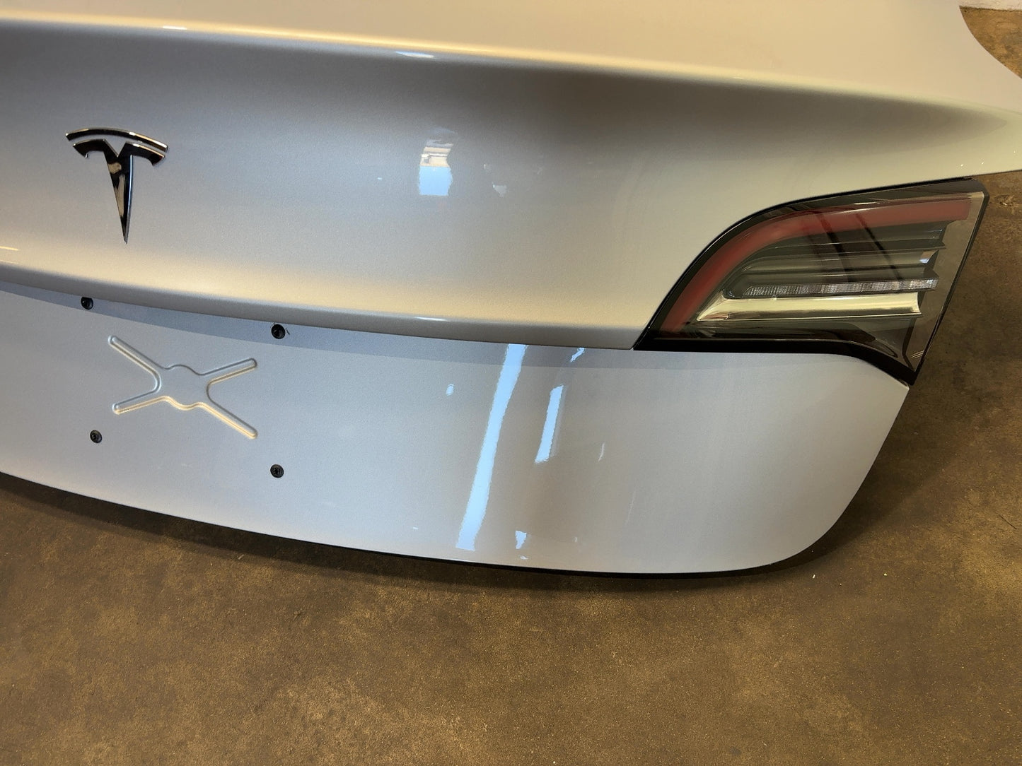 2018 Tesla Model 3 Trunk Lid Assembly 1081460-E0-B