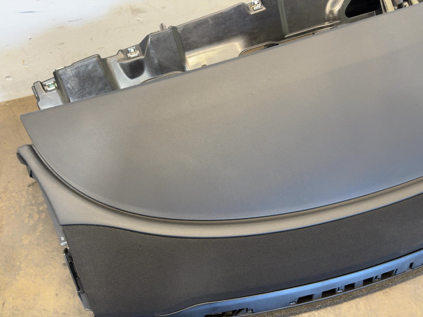 2018 Tesla Model 3 Dash Panel With Airbag 1077823-00-D