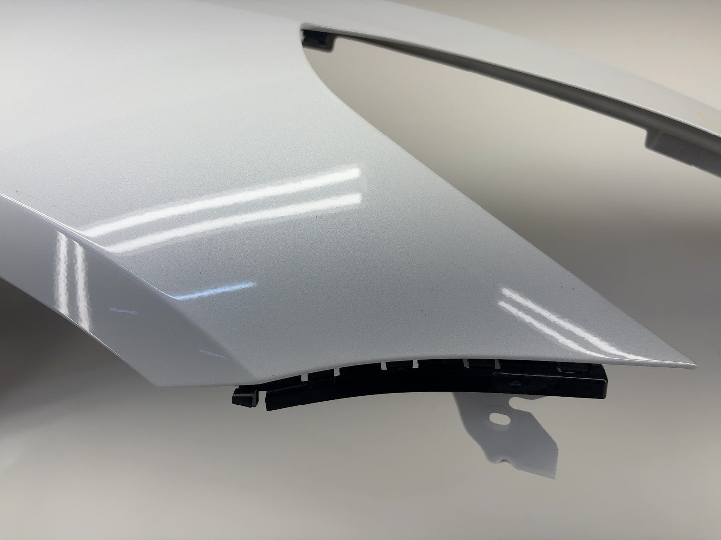 2018-2023 Tesla Model 3 Right Fender 1081400-E0-D