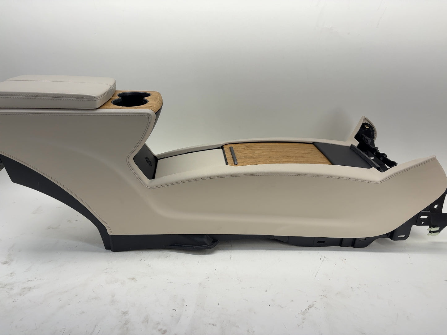 2018 Tesla Model S Center Console With Vent Trims 1026728-00-E