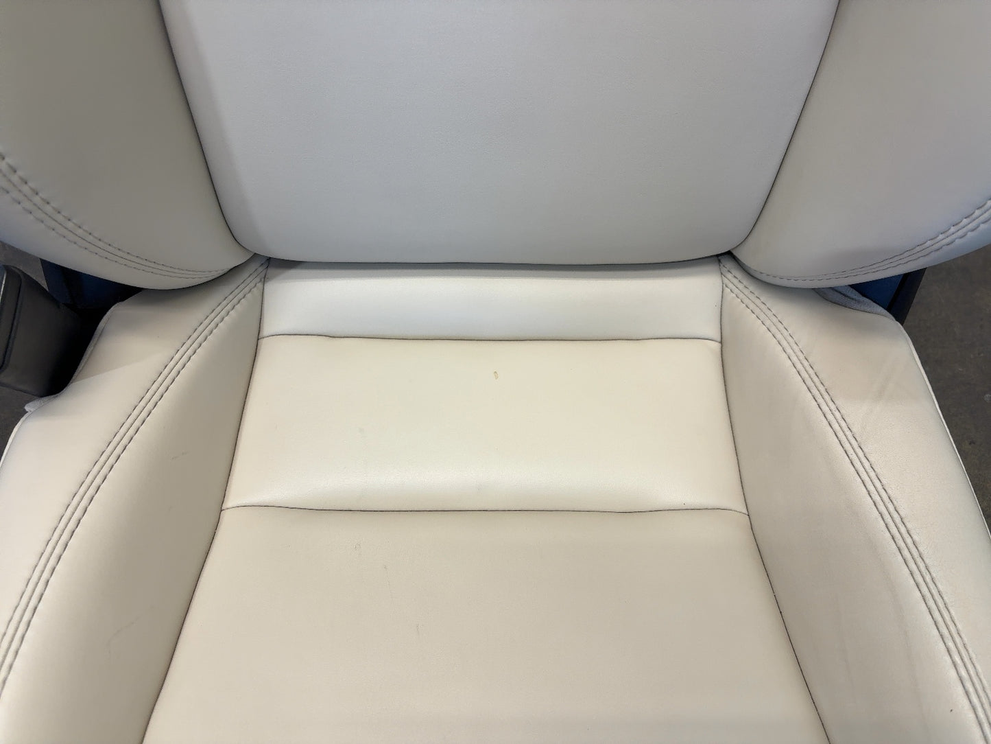 2018 Tesla Model S Front Left Seat Assembly 9876540-03-A