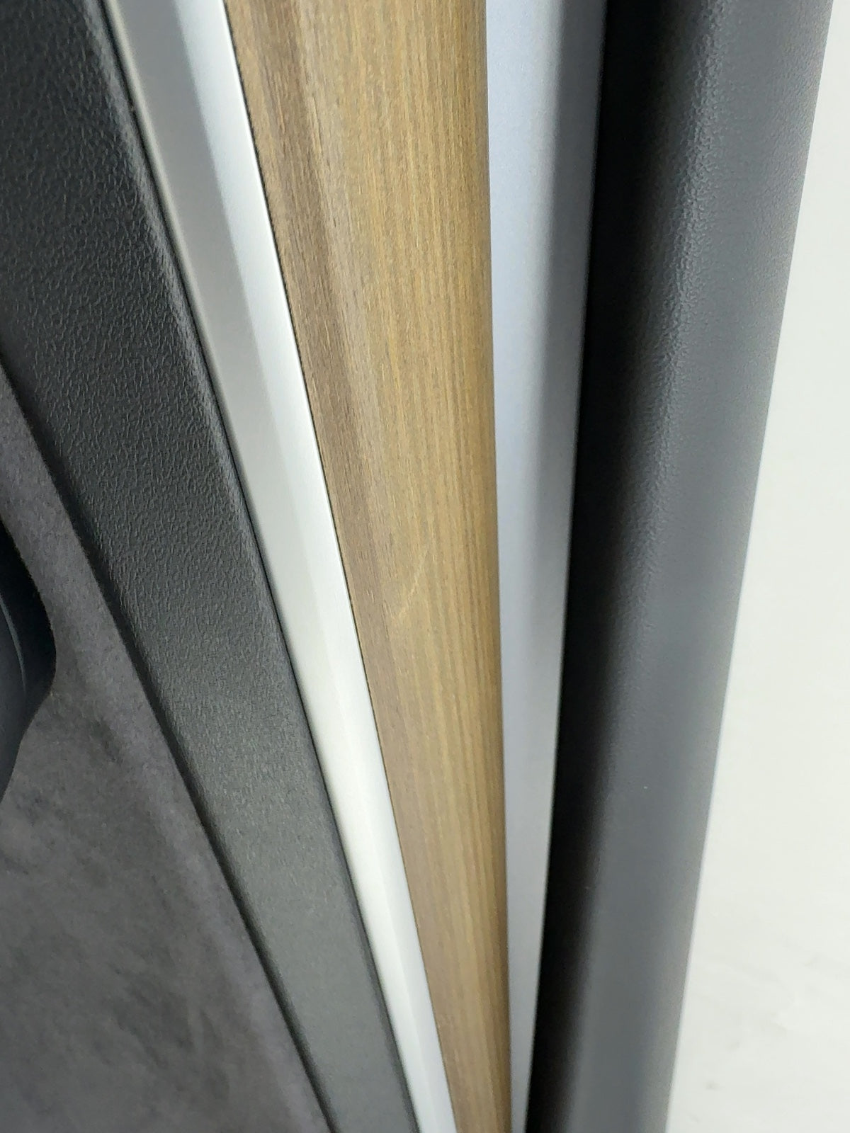 2021-2022 Tesla Model 3 Front Right Door Panel 1588127-01-D