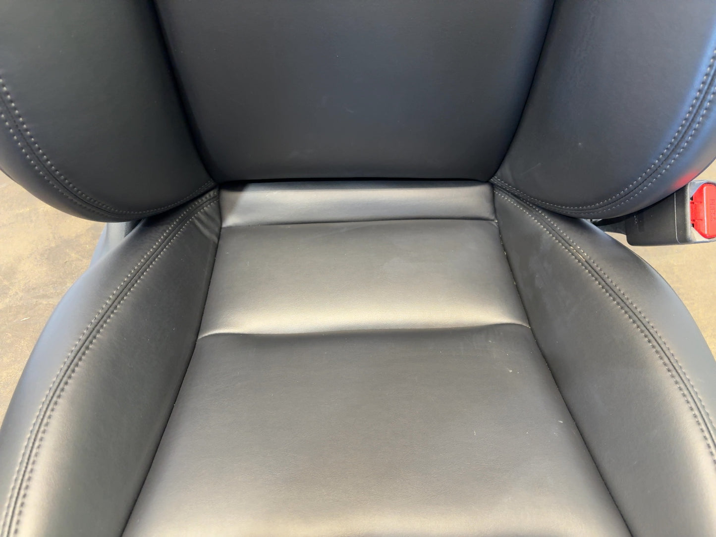 2020 Tesla Model S Front Right Seat Assembly 3876524-02-C
