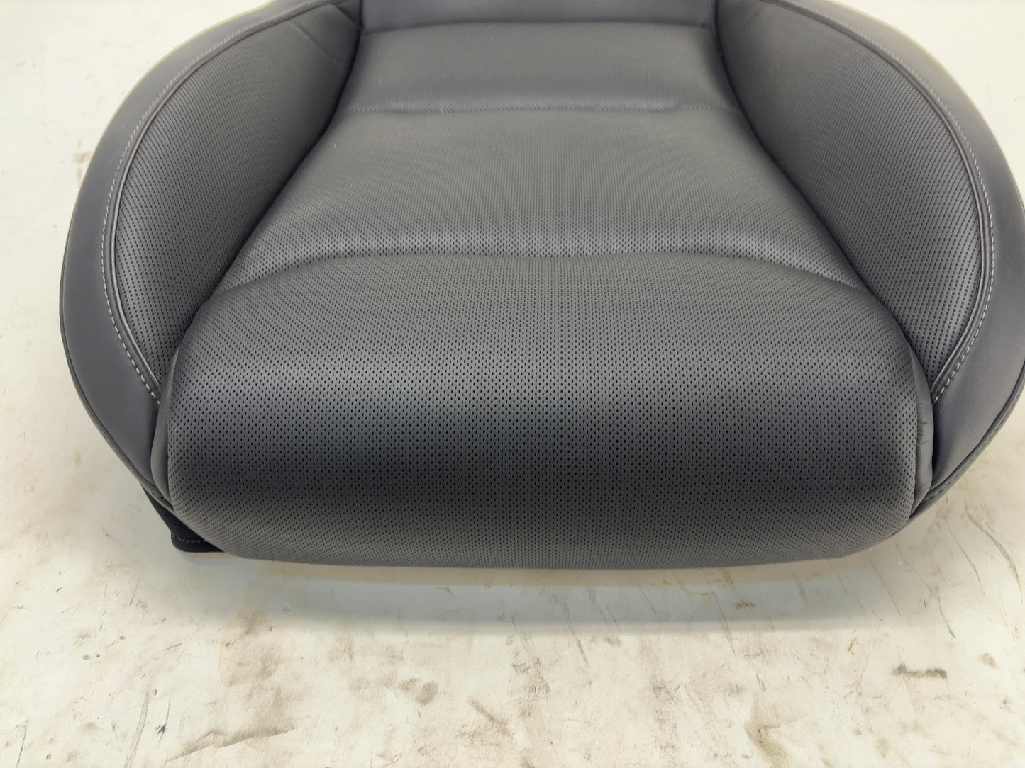 2021 Tesla Model S Front Left Seat Lower Cushion 1568598-LH-A