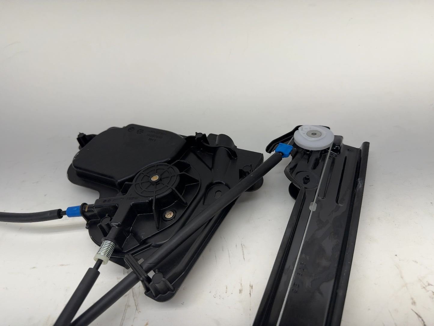 2025 Tesla Model 3 Highland Front Right Door Window Regulator 2187303-99-A