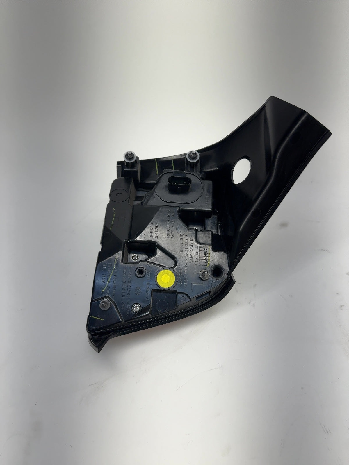 2021-2025 Tesla Model Y Left Tail Lamp Quarter Mounted Global 1502086-00-D