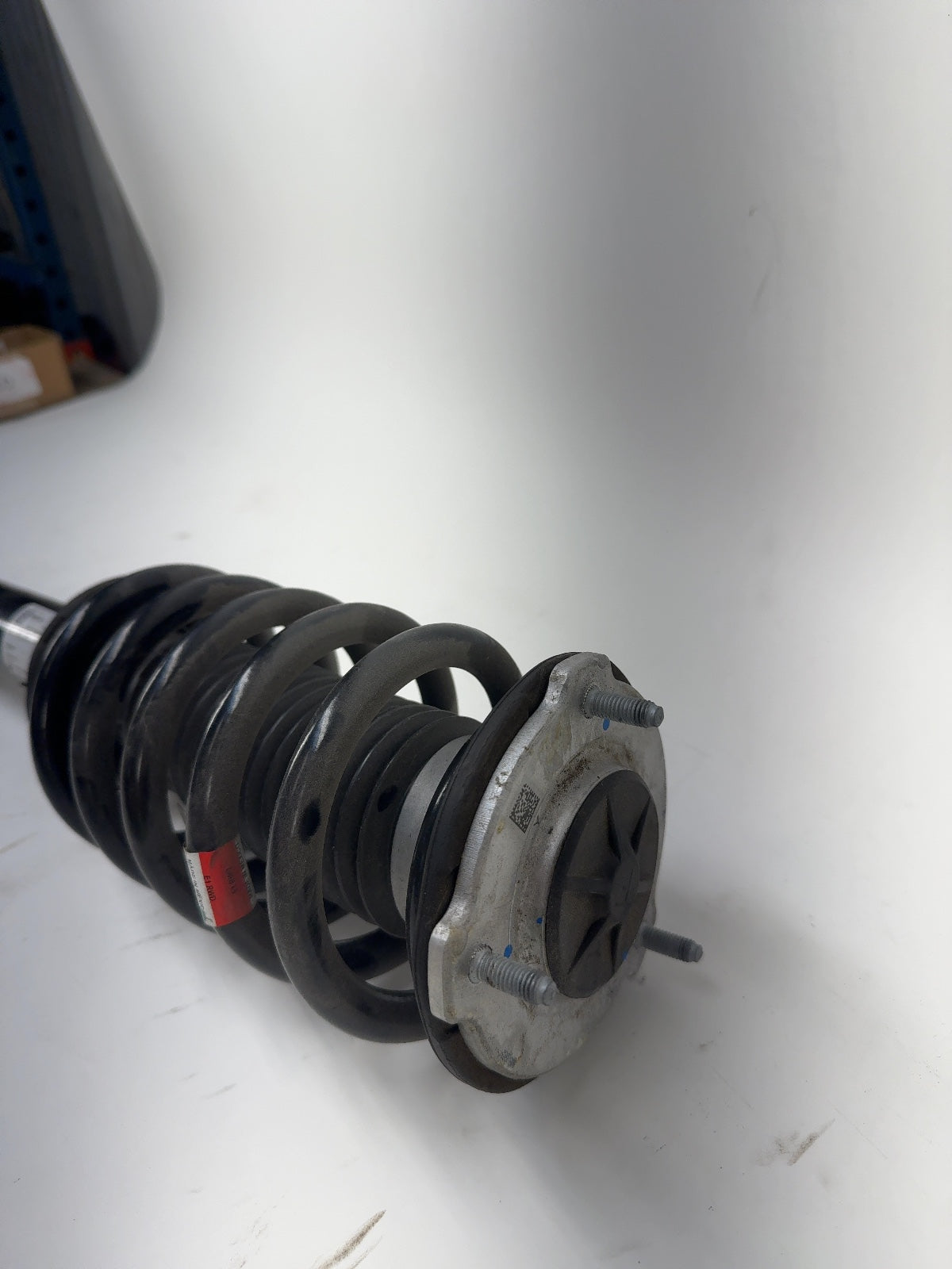 2024 Tesla Model Y Front Right Strut Absorber 1188369-00-C