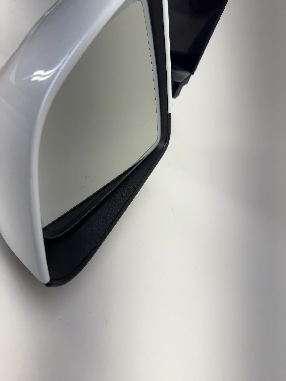 2026 Tesla Model Y Juniper Front Left Door Mirror Assembly 2130969-00-A