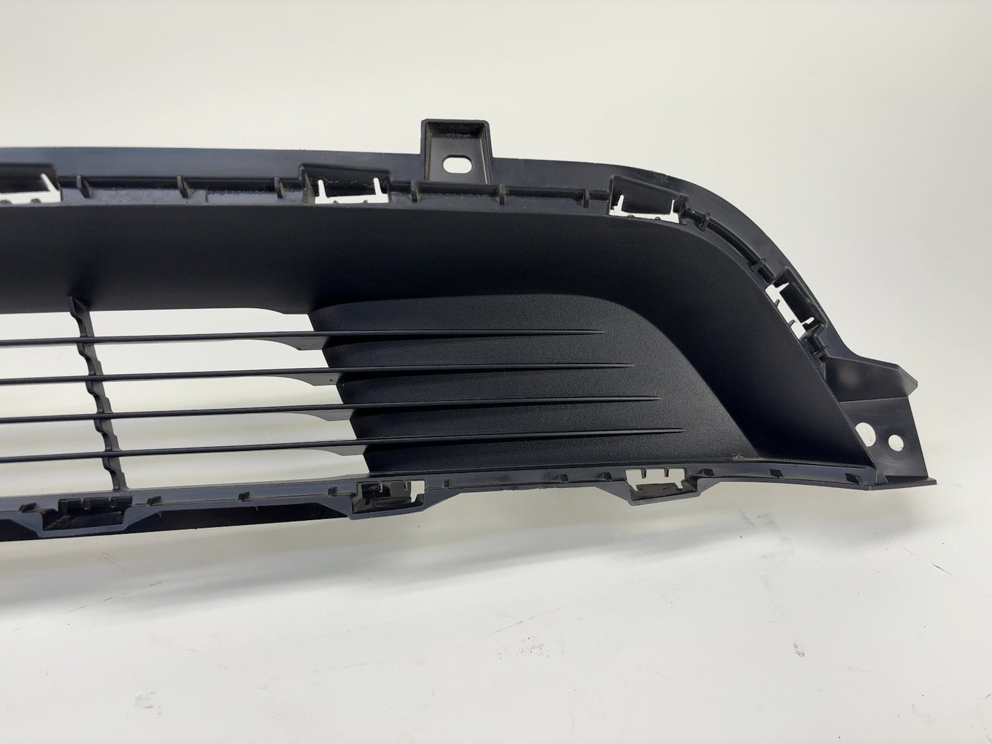 2026 Tesla Model Y Juniper Front Lower Grille Note 1983889-00-D