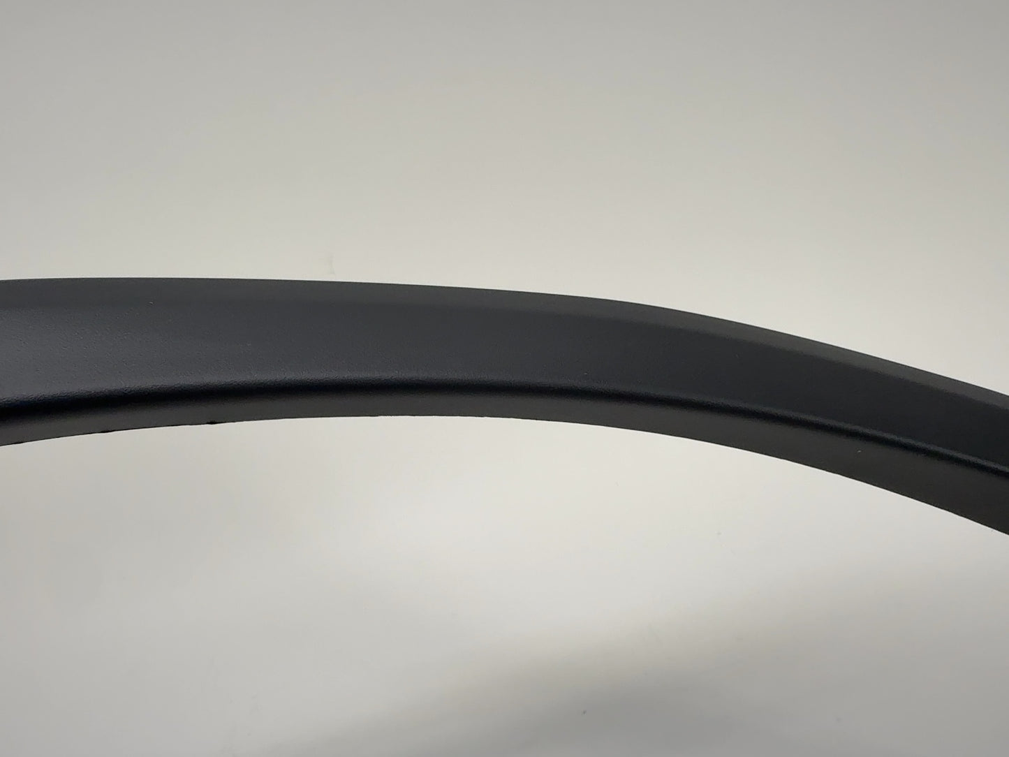 2025-2026 Tesla Model Y Juniper Front Right Fender Garnish 1937599-00-C