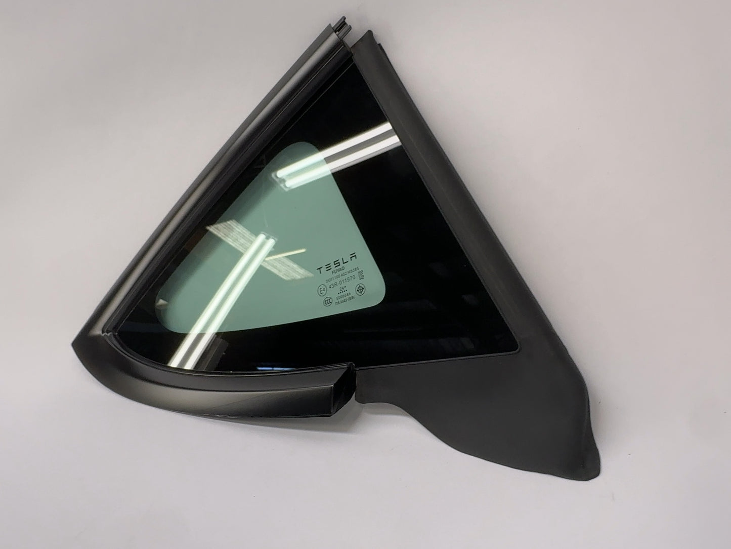 2025-2026 Tesla Model 3 Highland Rear Quarter Glass Right Black 1915484-20-C
