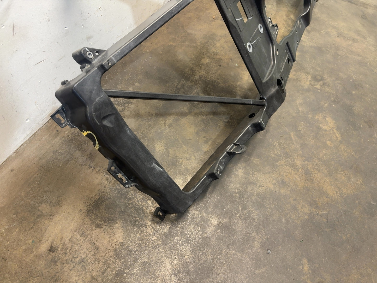 2015-2019 Tesla Model S Front End Carrier Note 1061950-98-E