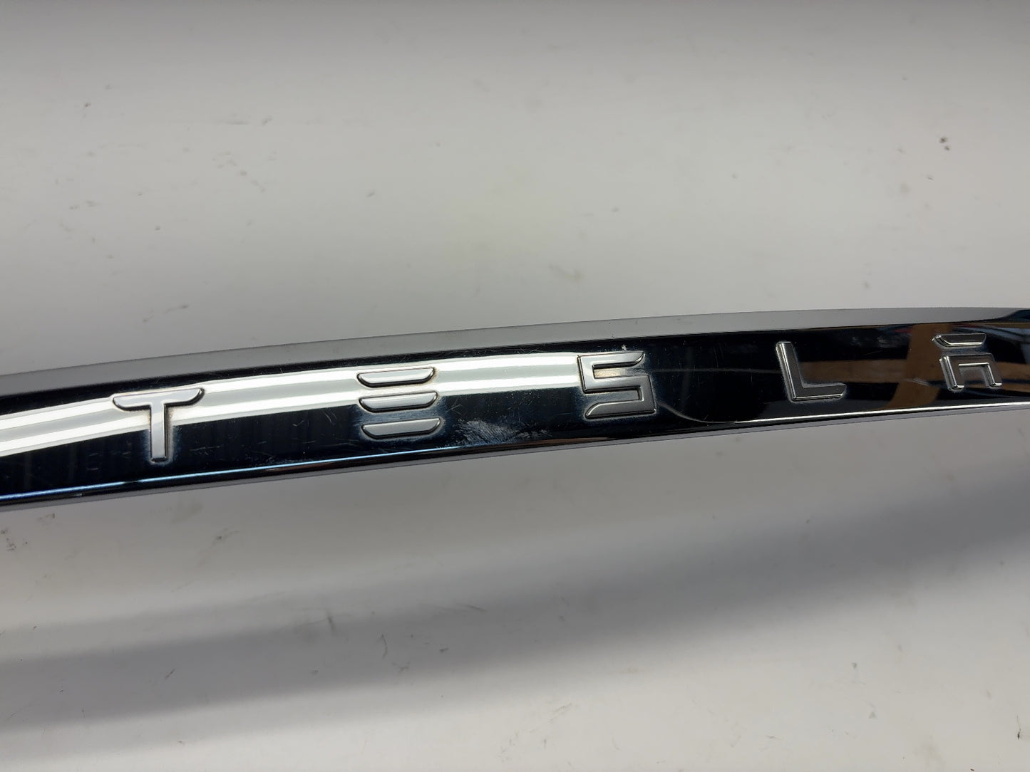 2019 Tesla Model S Liftgate Chrome Applique 1026649-00-E
