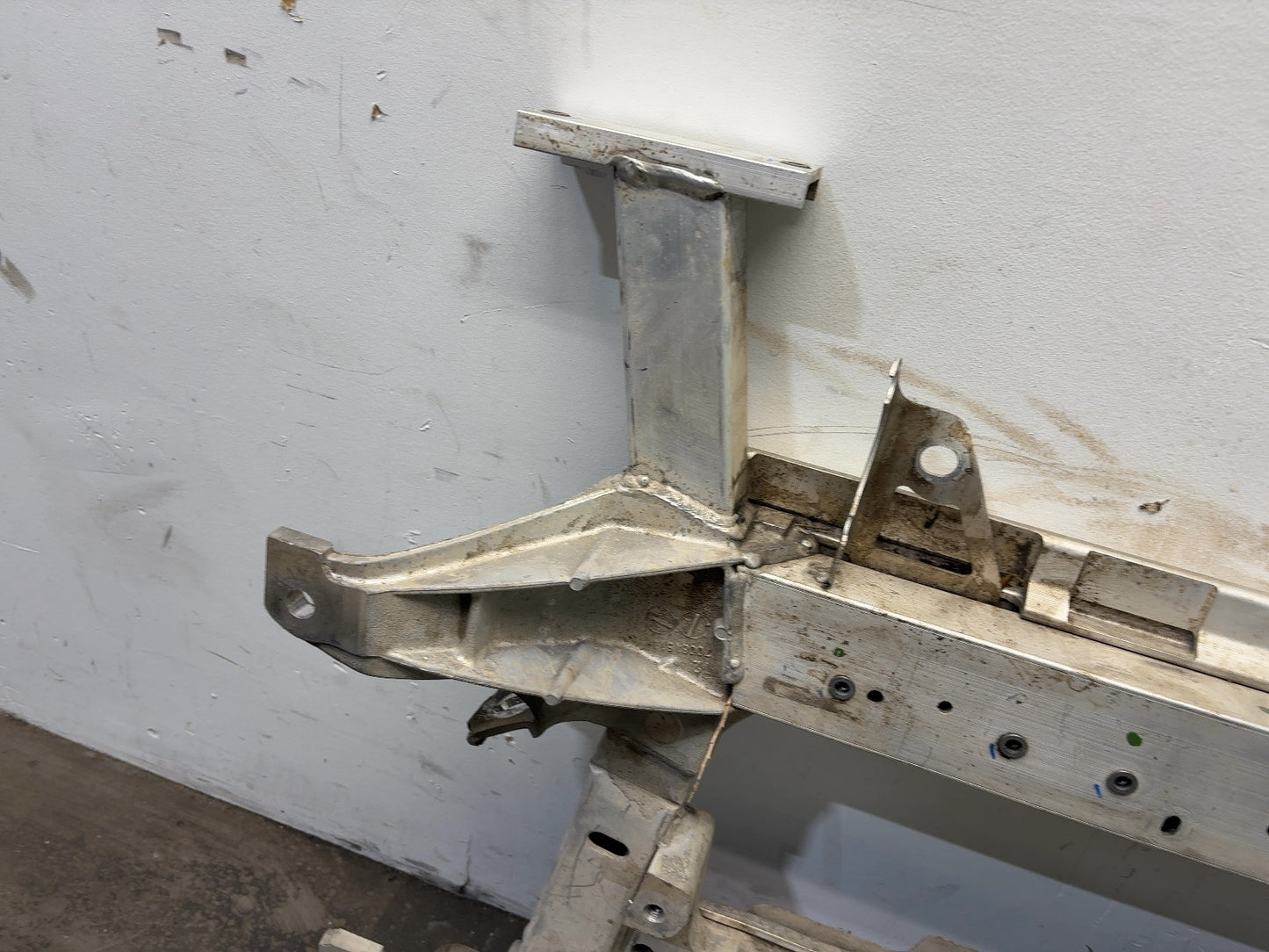 2019 Tesla Model S Front Subframe 1056277-00-J