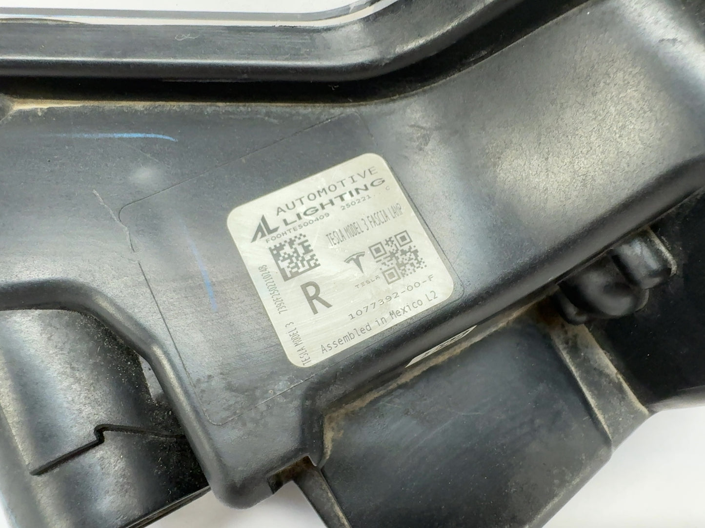 2021-2023 Tesla Model 3 Right Passenger Foglamp 1077392-00-F