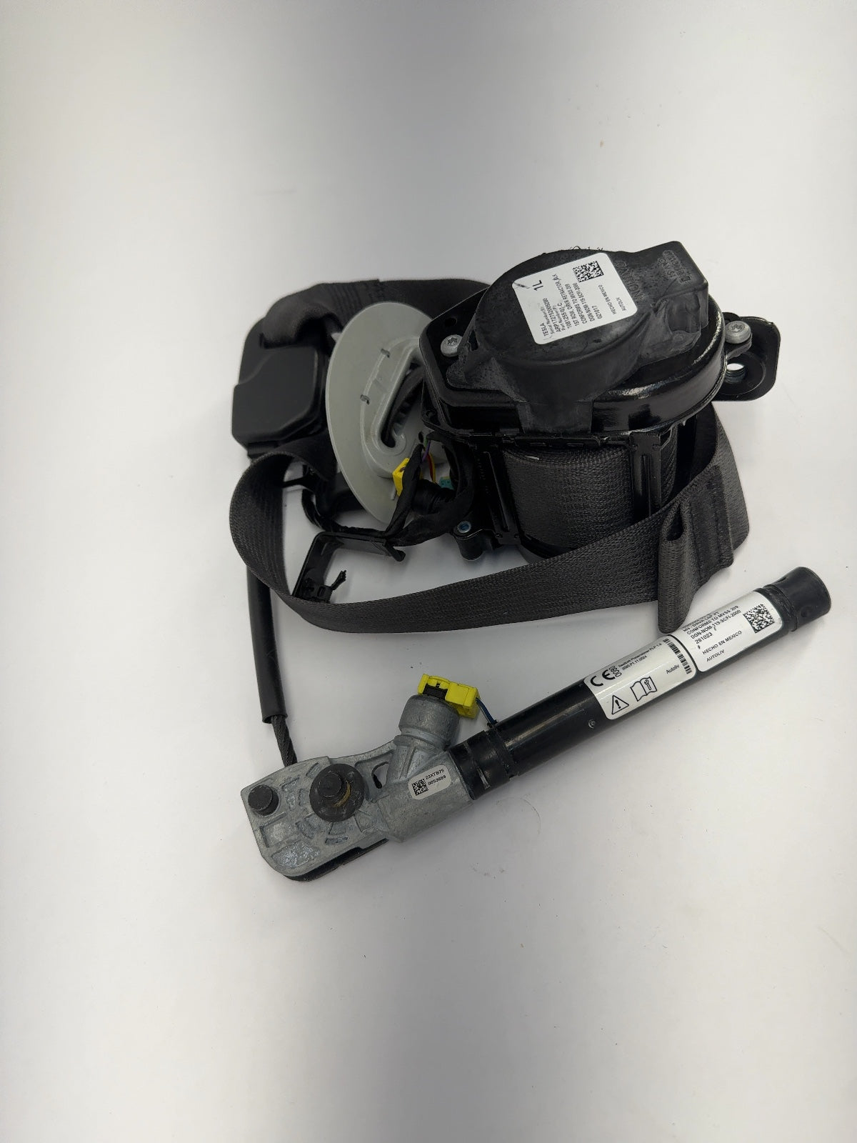 2018 Tesla Model 3 Front Left Seatbelt W Pretensioner 1081255-01-C