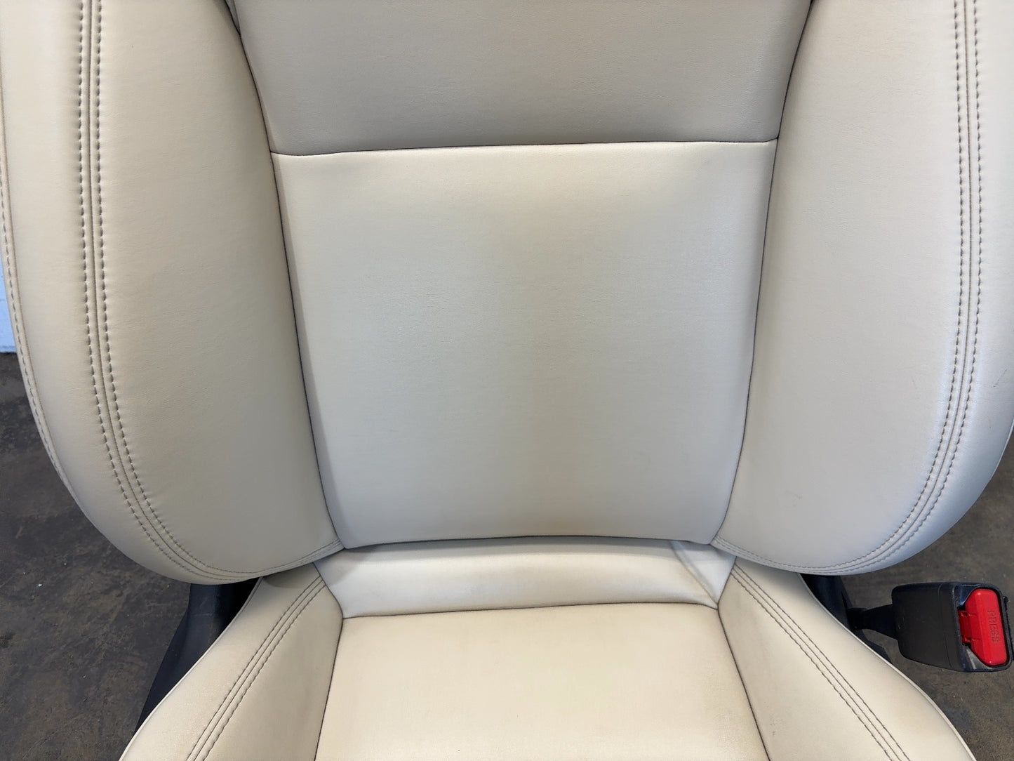 2020 Tesla Model X Front Right Seat Assembly Cream 3876524-03-A