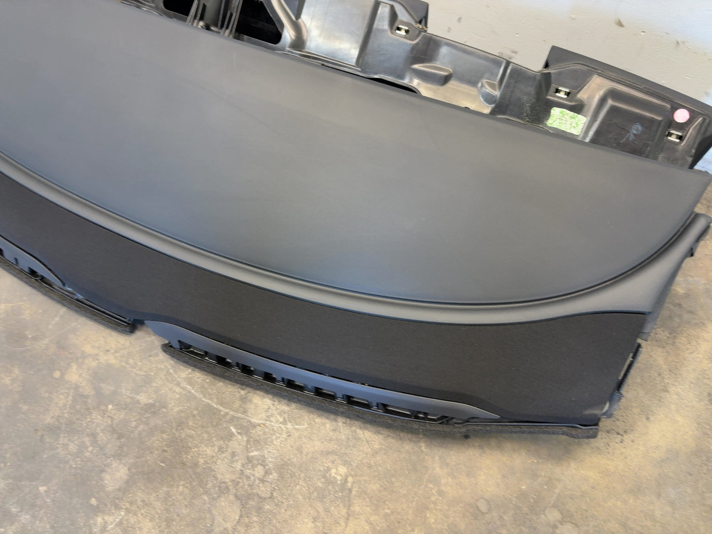 2020-2025 Tesla Model 3 Dash Panel With Airbag 1077823-00-G