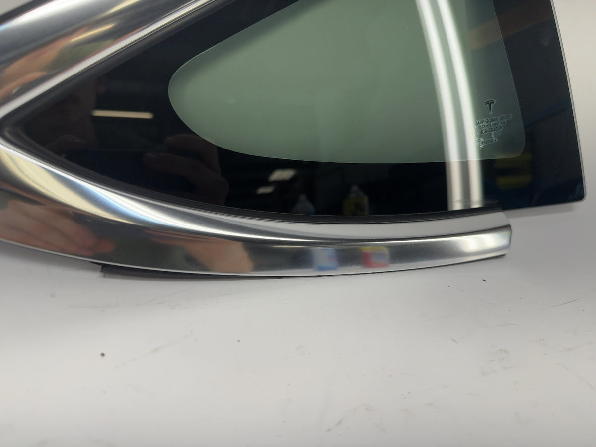 2018 Tesla Model 3 Right Quarter Glass 1098758-00-F
