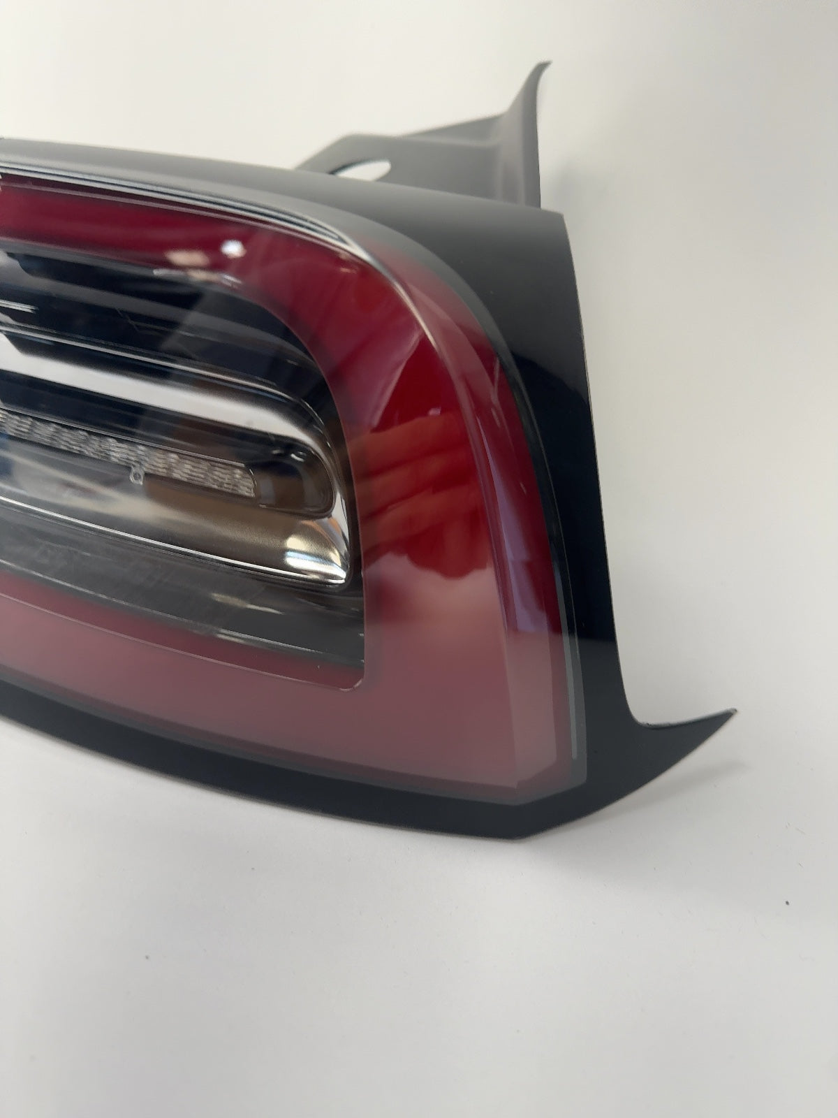 2021-2023 Tesla Model 3 Tail Lamp Rear Bodyside Right 1077398-00-H