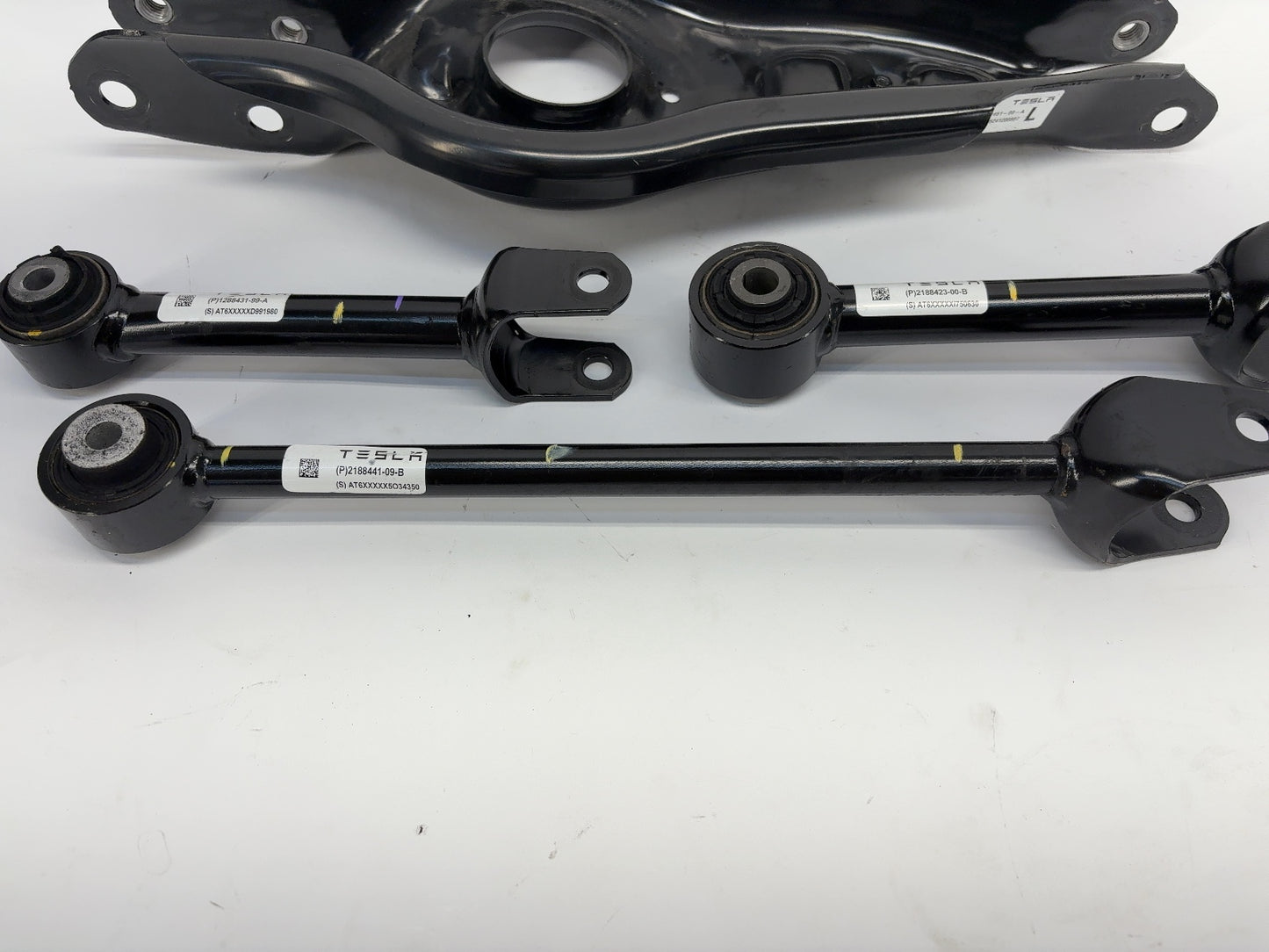 2026 Tesla Model Y Juniper Rear Left Control Arm Set 1288451-0L-A