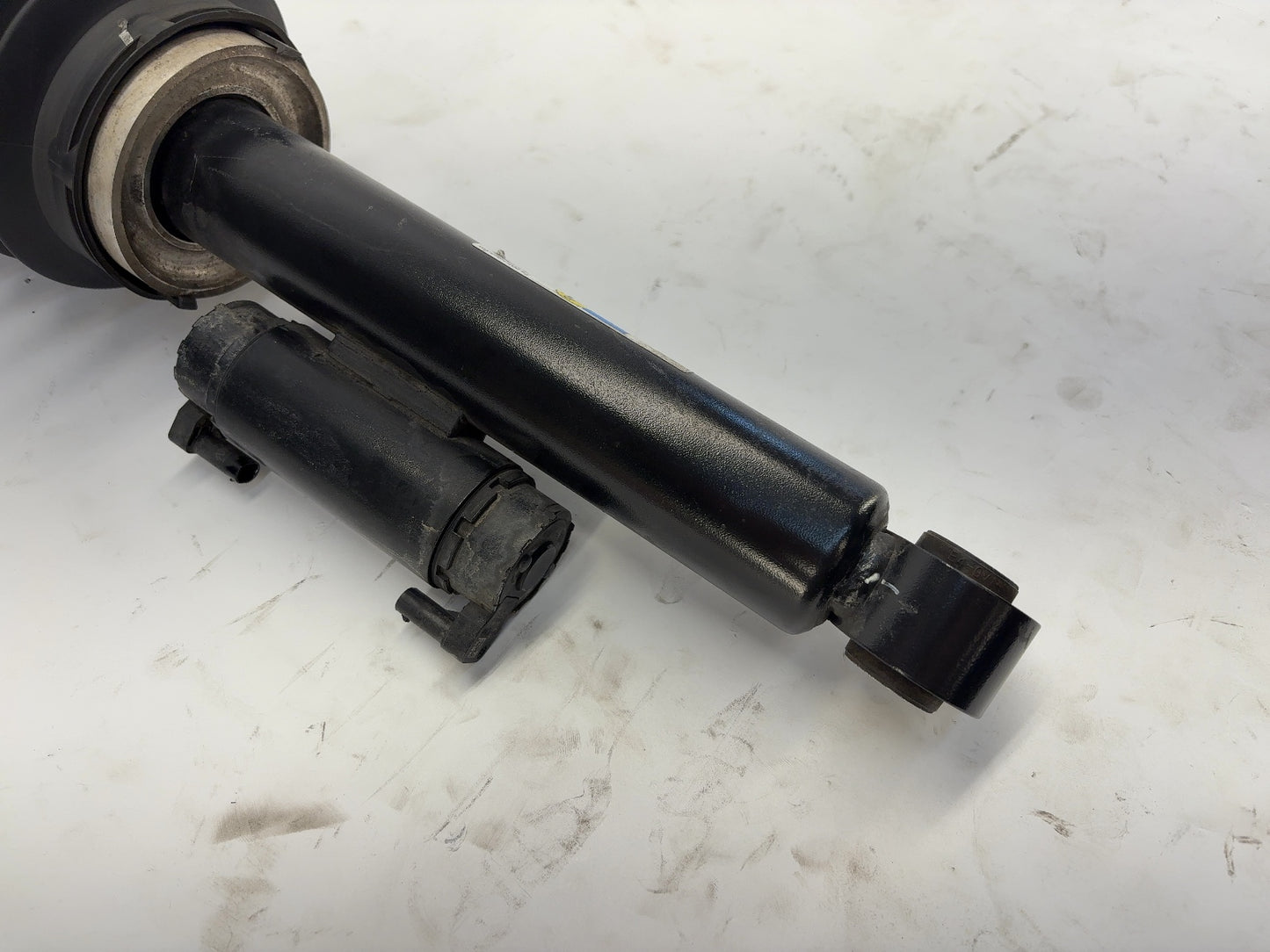 2019 Tesla Model S Rear Air Spring Module Right 1066466-00-C