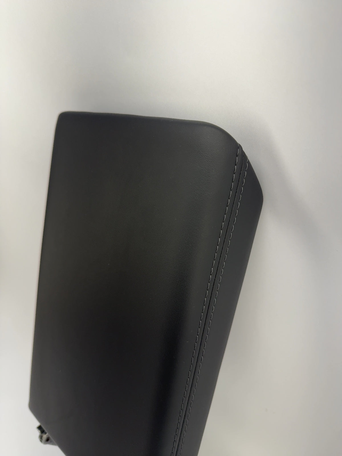 2025-2026 Tesla Model 3 Highland Center Console Armrest 1714422-24-G