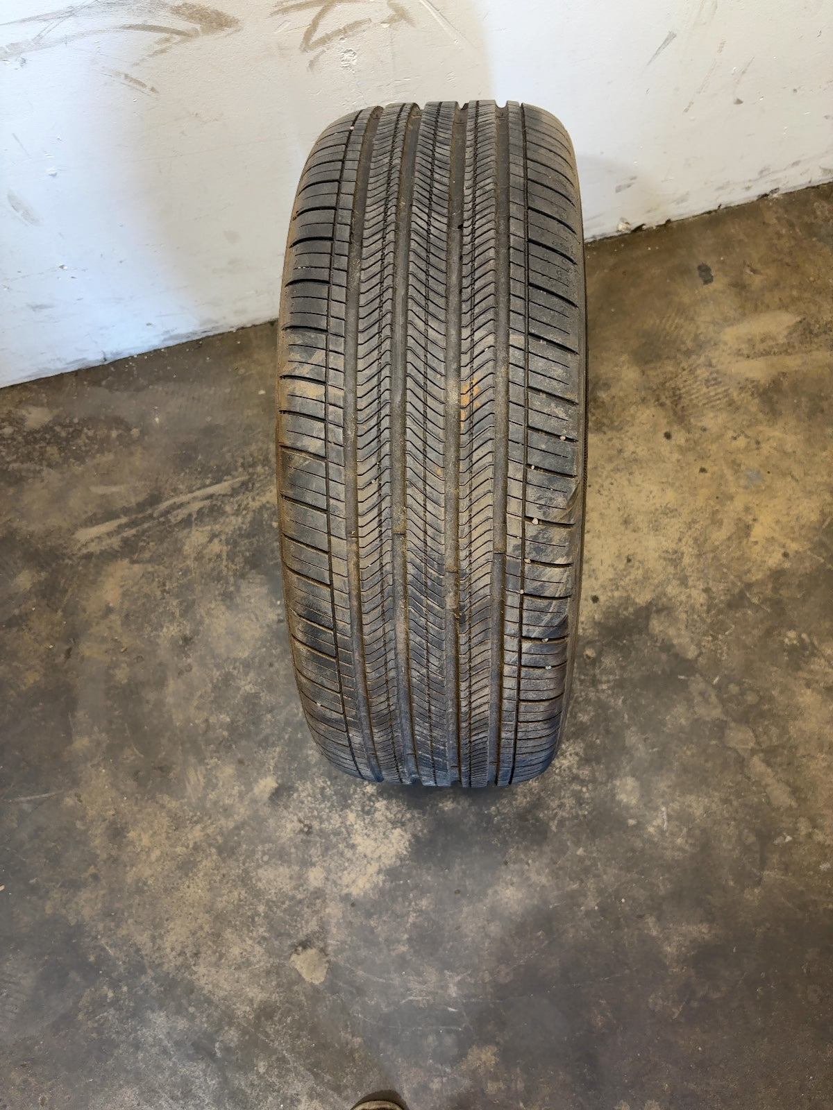 2024-2026 Tesla Model 3 Highland Michelin- Primacy A/s 235/45r18 Tire 1344246-00-A