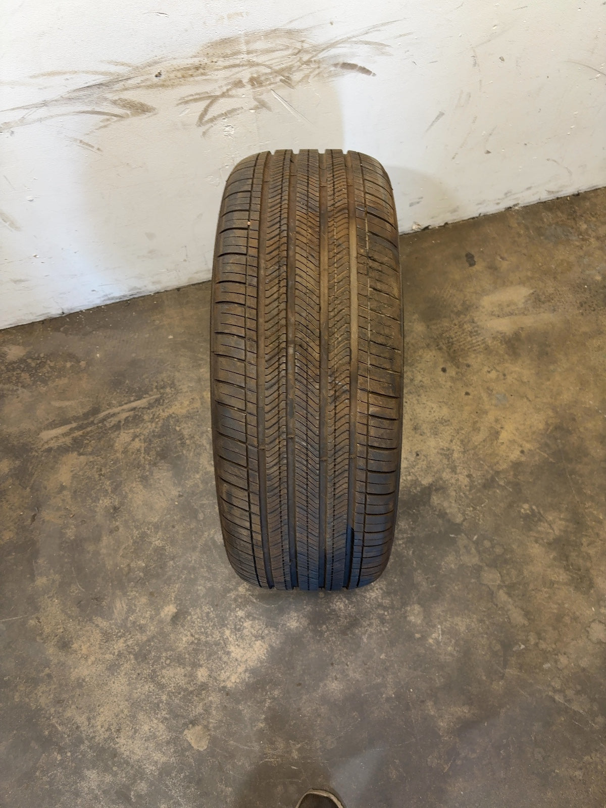 2024-2026 Tesla Model 3 Highland Michelin- Primacy A/s 235/45r18 Tire 1344246-00-A