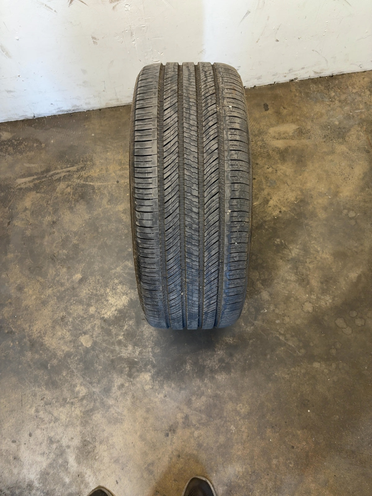 2025 Tesla Model Y Hankook Ion Evo As 245/35r21 96y Tire 2188269-11-A