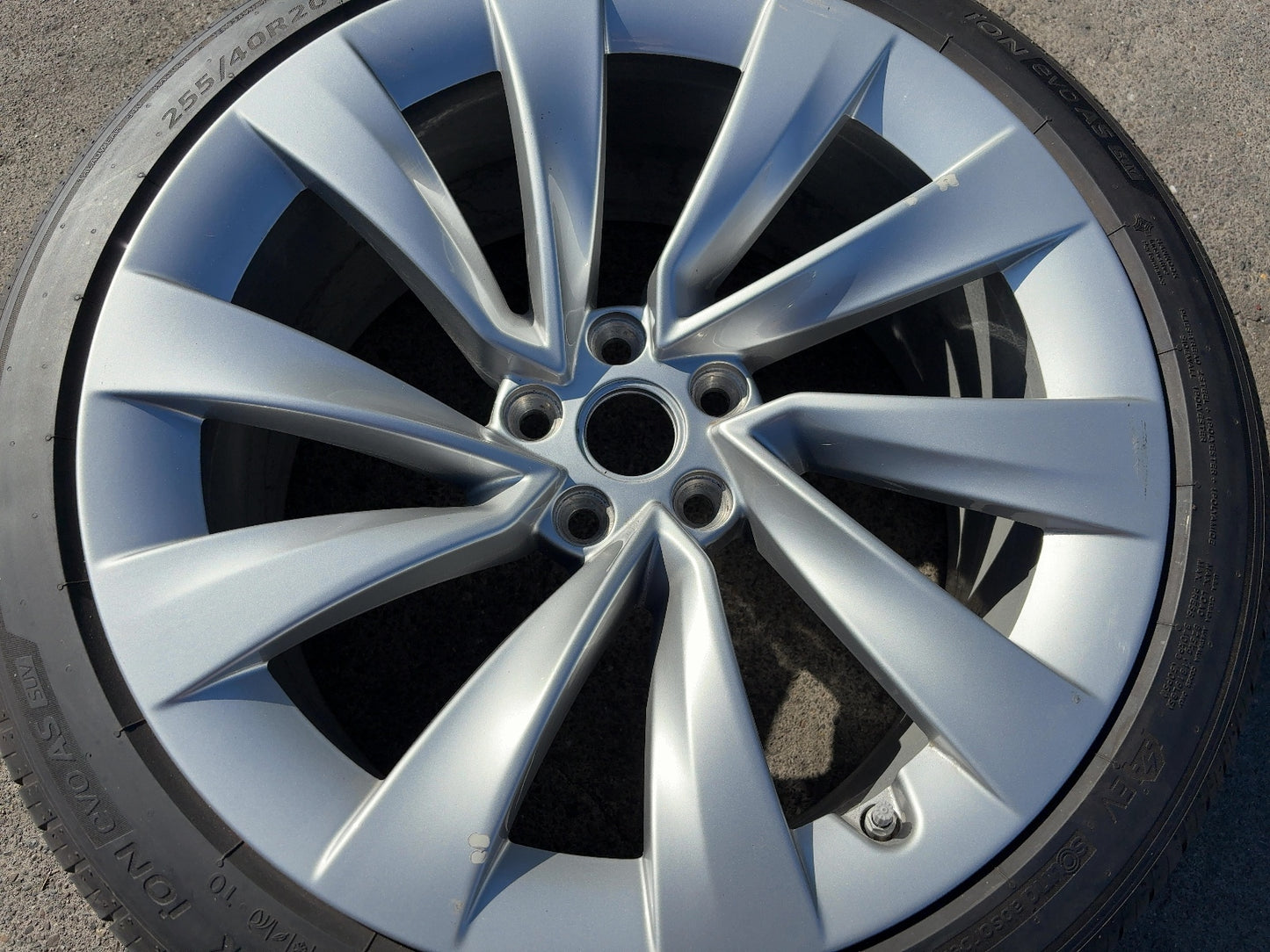 2025 Tesla Model Y Hankook - Ion Evo A/s 255/40r20 Wheel 2188243-00-A